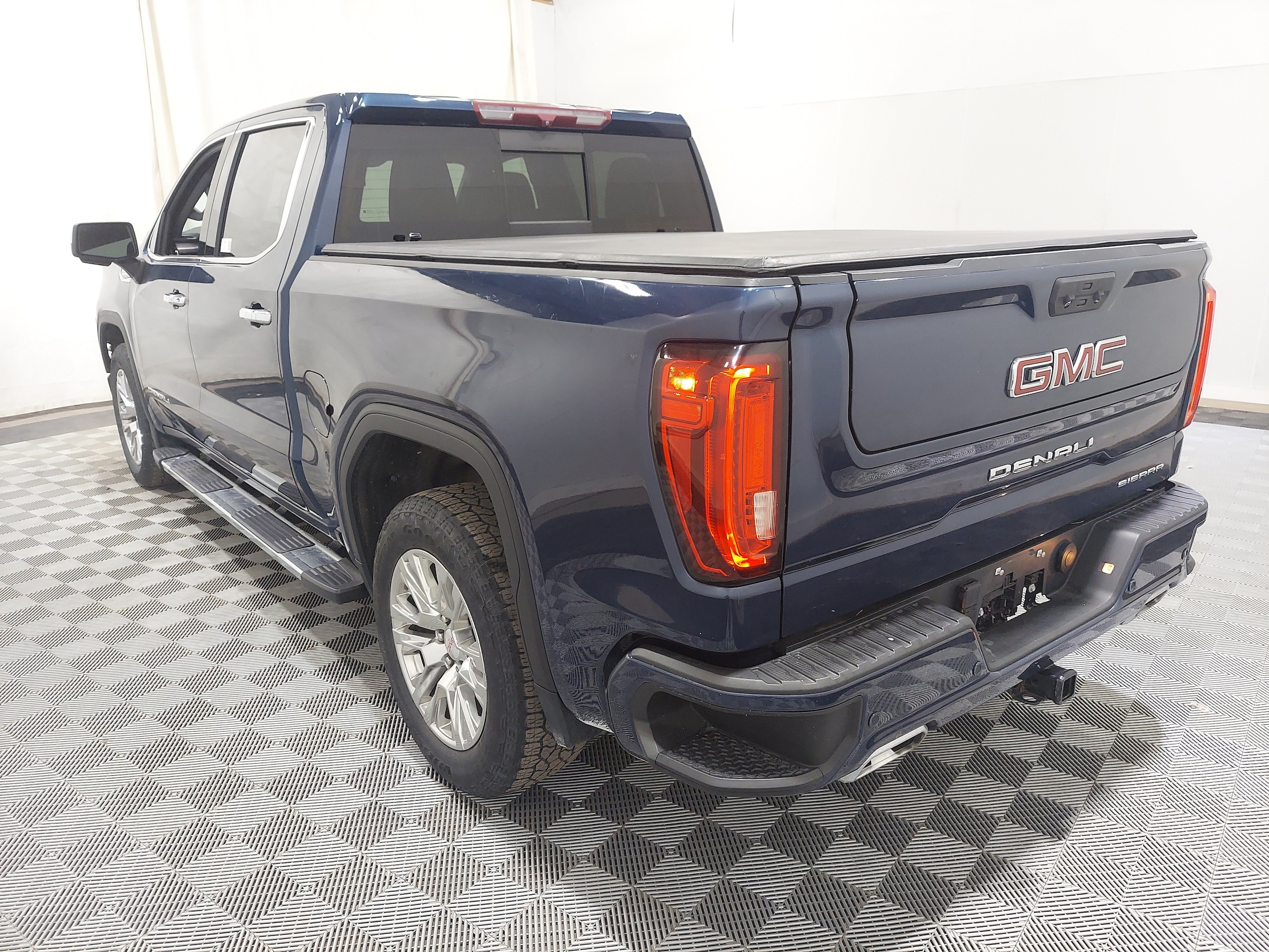 gmc sierra 1500 denali 2022 1GTUUGET2NZ515098 image gmc sierra 1500 denali 2022 1GTUUGET2NZ515098 image